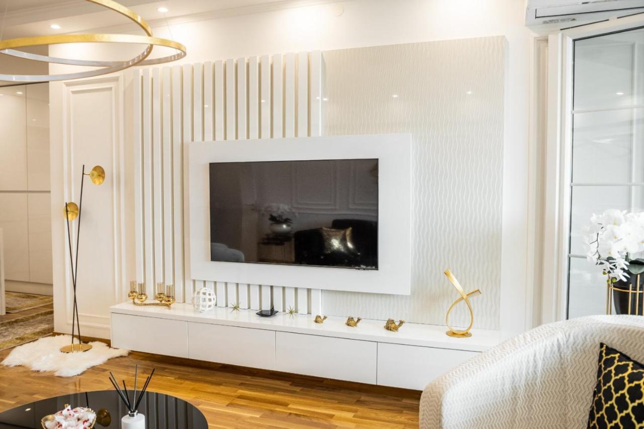 Luxury Apartment Karic Free Parking Tuzla Esterno foto