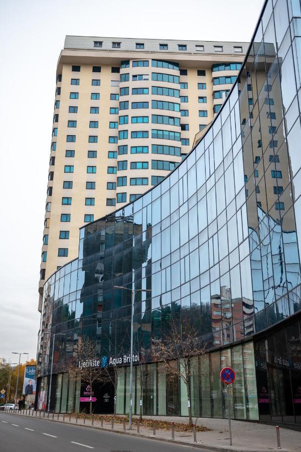 Luxury Apartment Karic Free Parking Tuzla Esterno foto