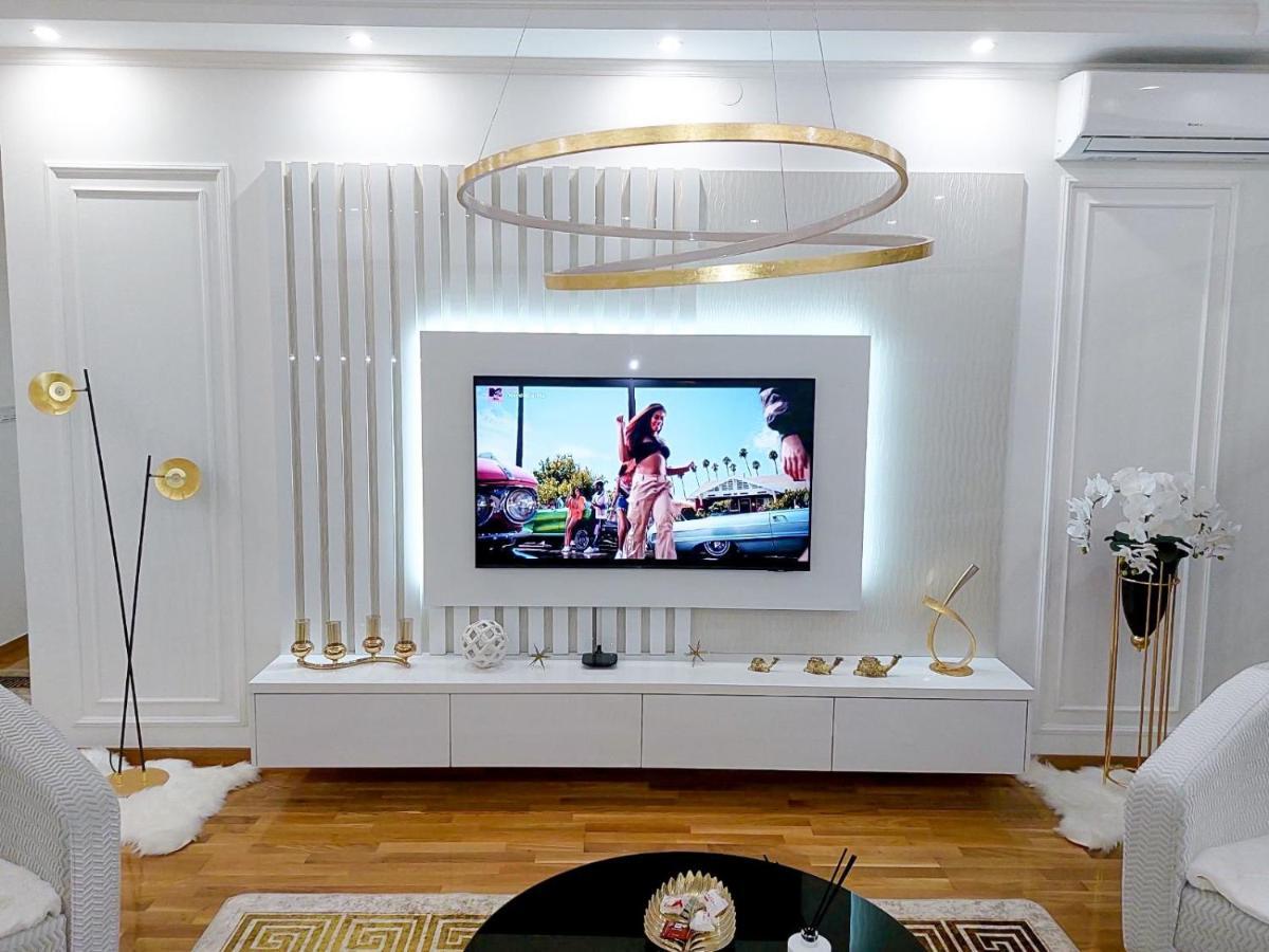 Luxury Apartment Karic Free Parking Tuzla Esterno foto